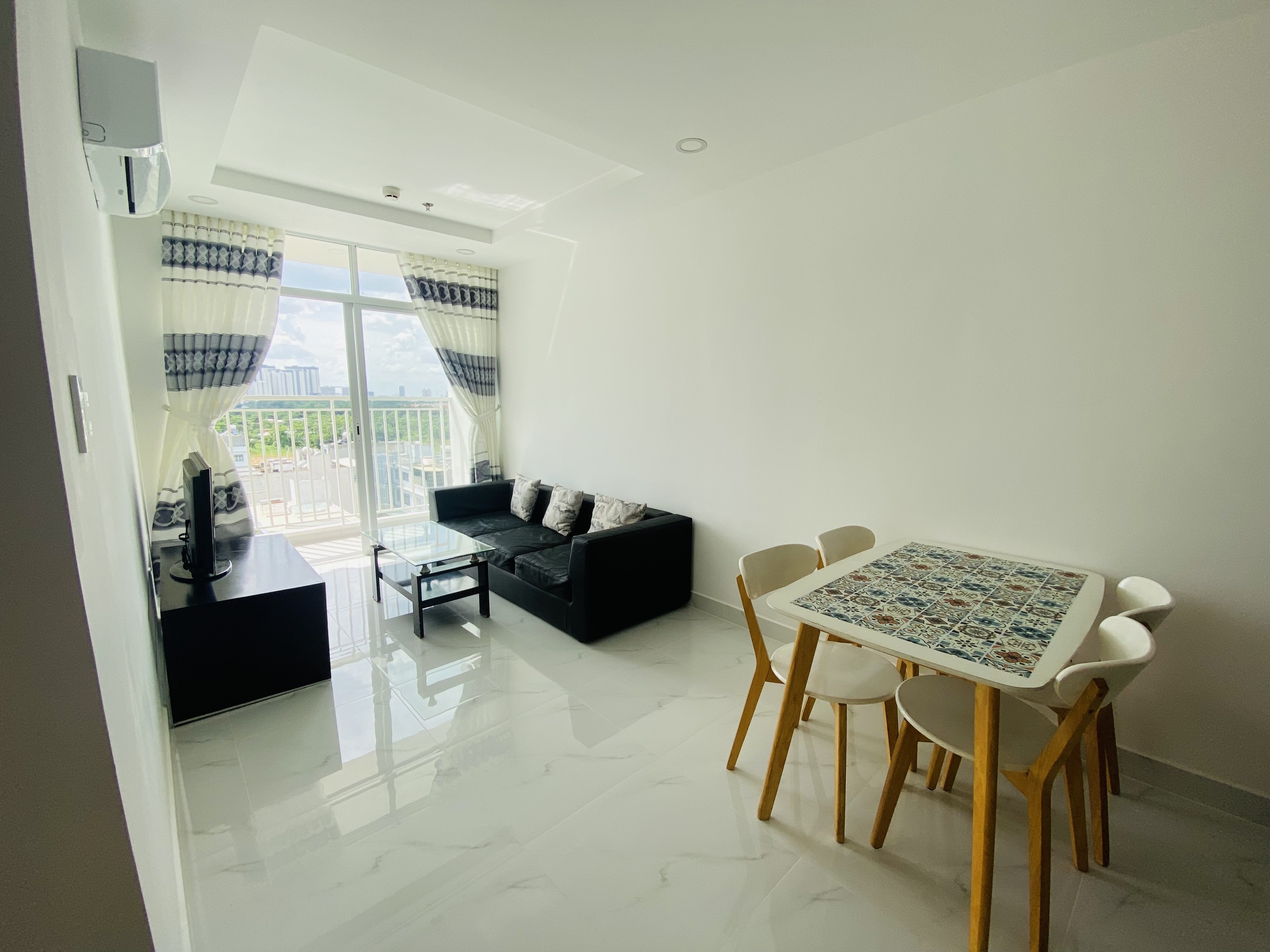 CĂN HỘ 2PN 2WC 68M2 FULL NỘI THẤT